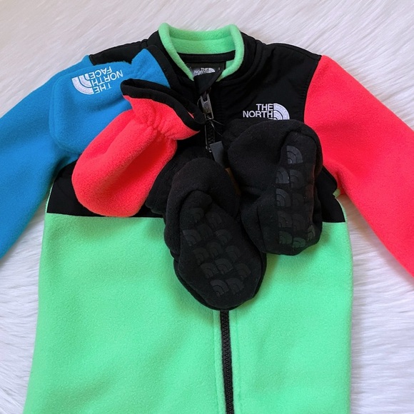 The North Face Baby Denali One-Piece Set With Mittens And Booties - Picture 3 of 10